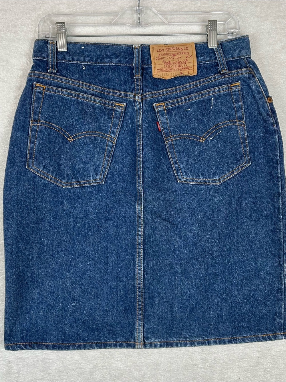 Vintage 80s Women's Levis Denim Skirt Mid Dark Wash Women Size 15 Fuzzy USA